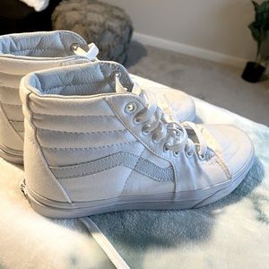 Van’s High Top Sneakers White Canvas SZ 7